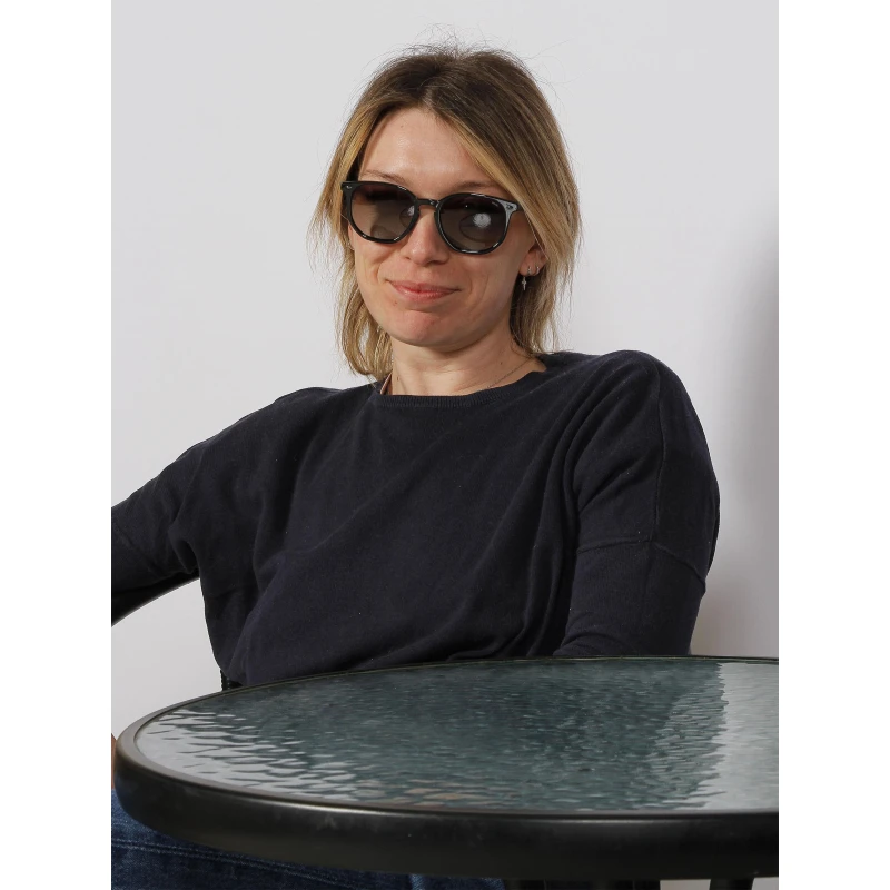 Lunettes De Soleil Cat.2 Noir Brillant Femme - Invu – Image 2